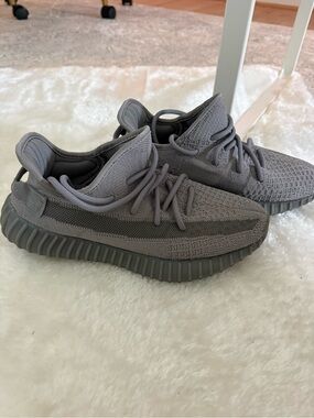 Yeezy Boost 350 V2 !!